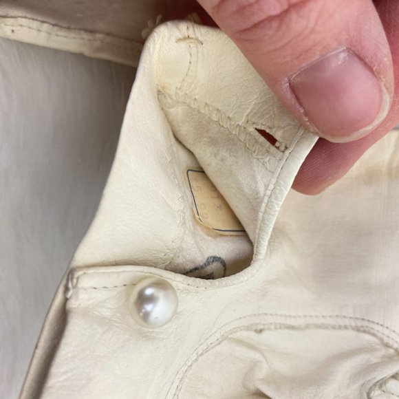 Vintage White Leather Wrist Length Gloves Size 6.5 - Picture 10 of 10